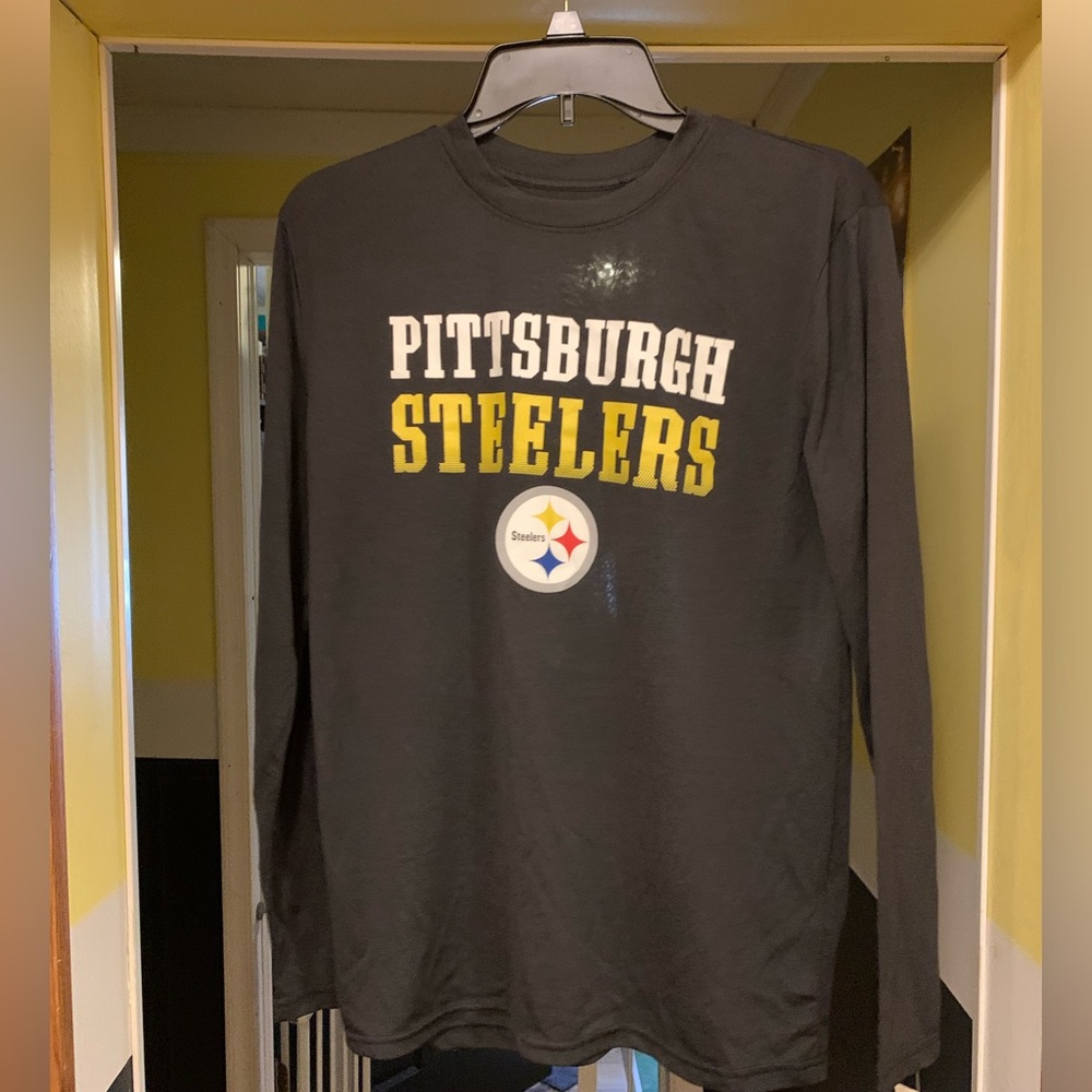 Youth large long sleeve Steelers tee